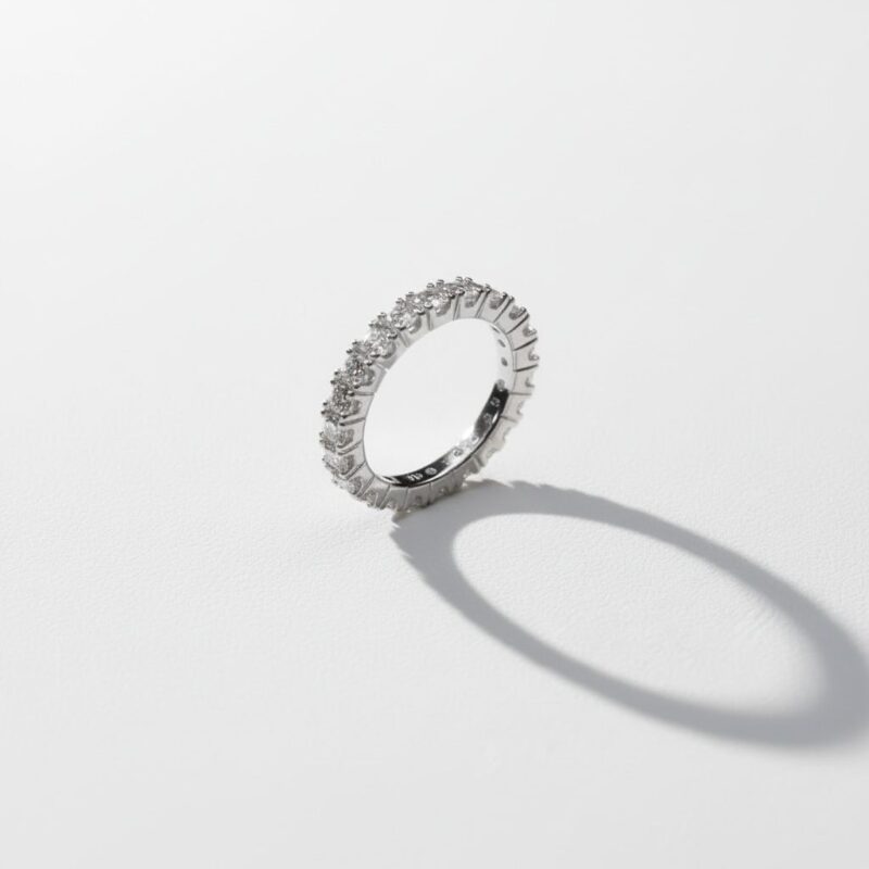 Veretta Eternity con moissanite