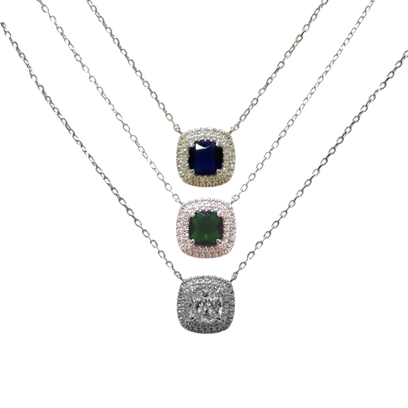 Collana con pietra quadrata e doppio giro di zirconi