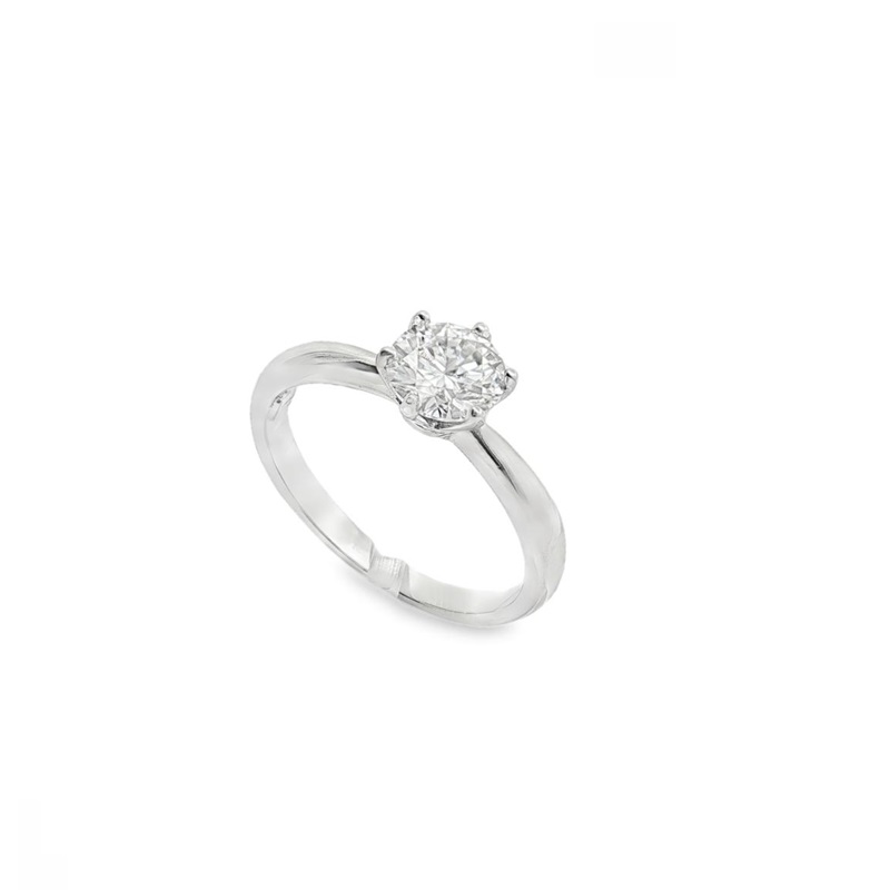 Anello solitario con moissanite