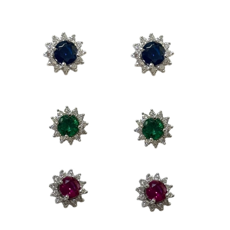 Orecchini ovali con cornice di zirconi