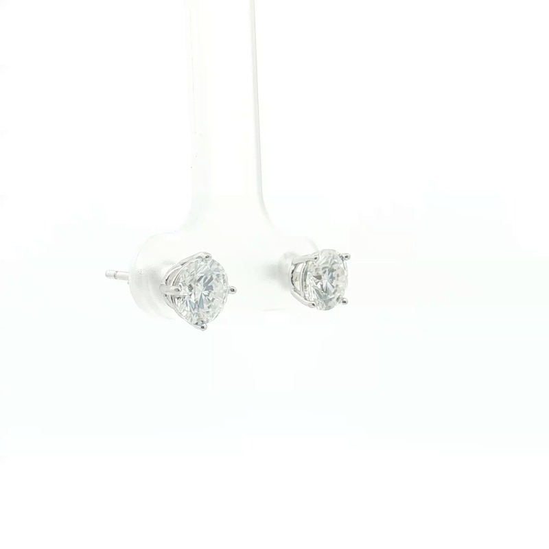 Orecchini punto luce Moissanite 7 mm